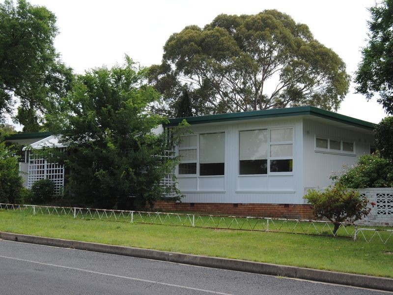 17 Shirley Street, Inverell NSW 2360