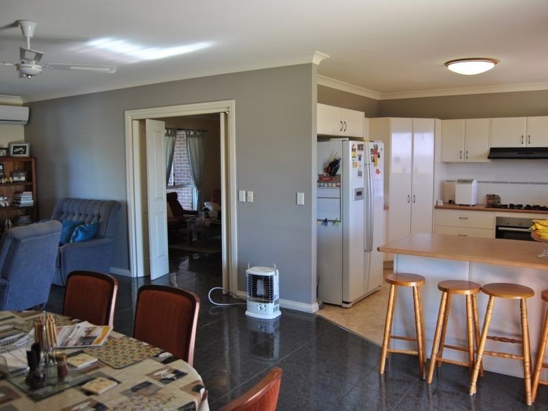 56 Hampton Court, Inverell NSW 2360