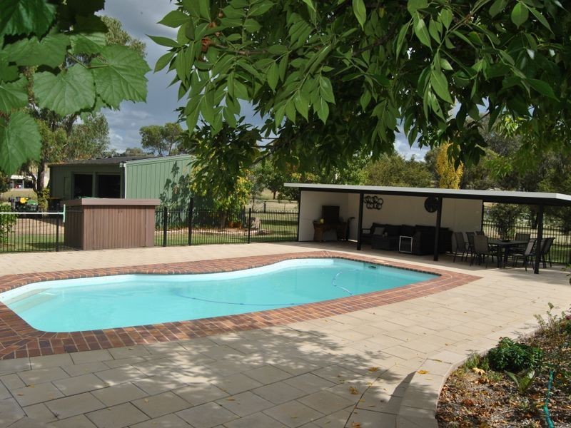 81 Roscrae Lane, Inverell NSW 2360