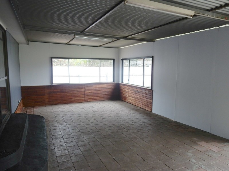 31 Swan Street, Inverell NSW 2360