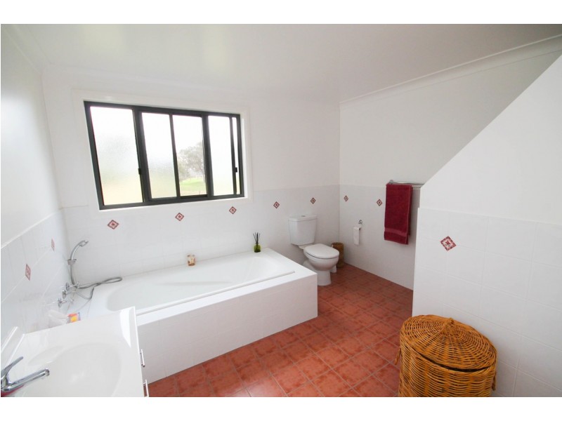 475 Fernhill Road, Inverell NSW 2360