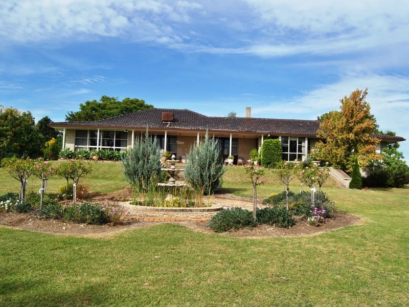 28 DeFraines Lane, Inverell NSW 2360