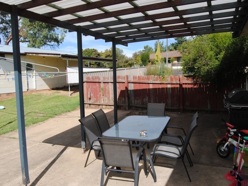 97 George Street, Inverell NSW 2360