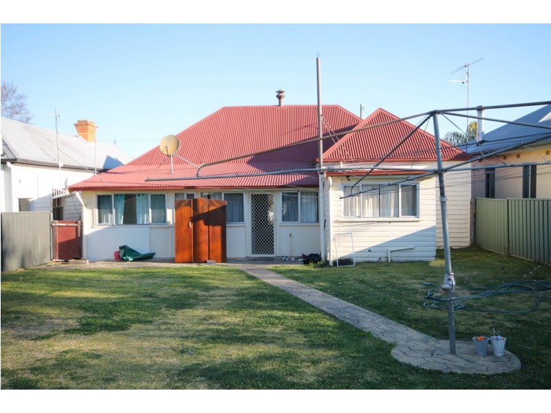 33 Urabatta Street, Inverell NSW 2360