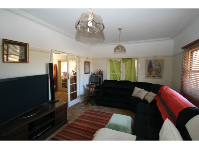 7 High Street, Inverell NSW 2360