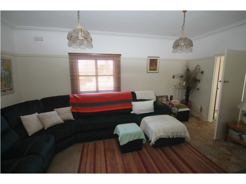 7 High Street, Inverell NSW 2360