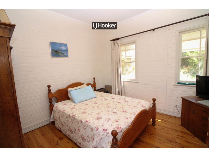 27 Brae Street, Inverell NSW 2360