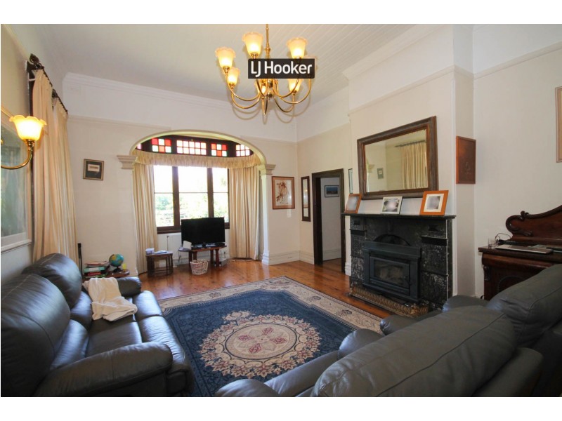 27 Brae Street, Inverell NSW 2360