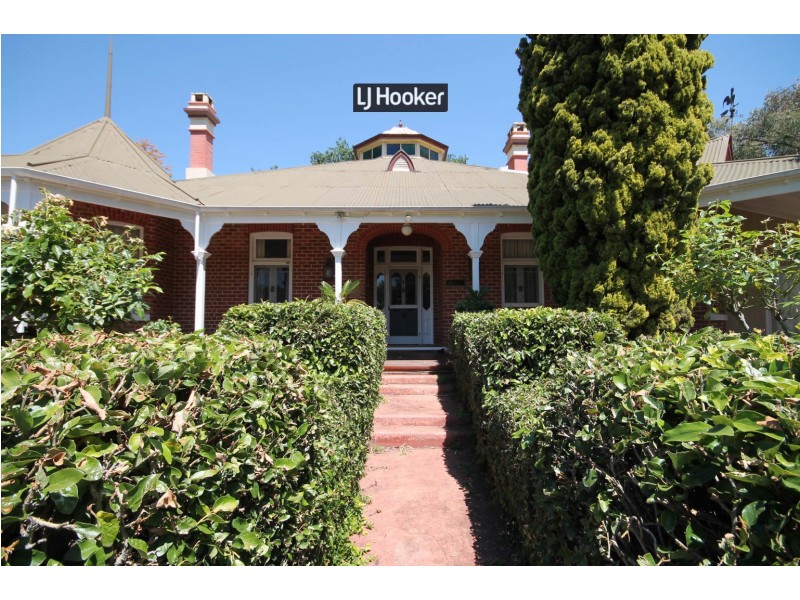 27 Brae Street, Inverell NSW 2360