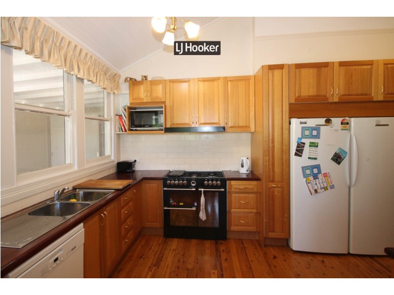 27 Brae Street, Inverell NSW 2360