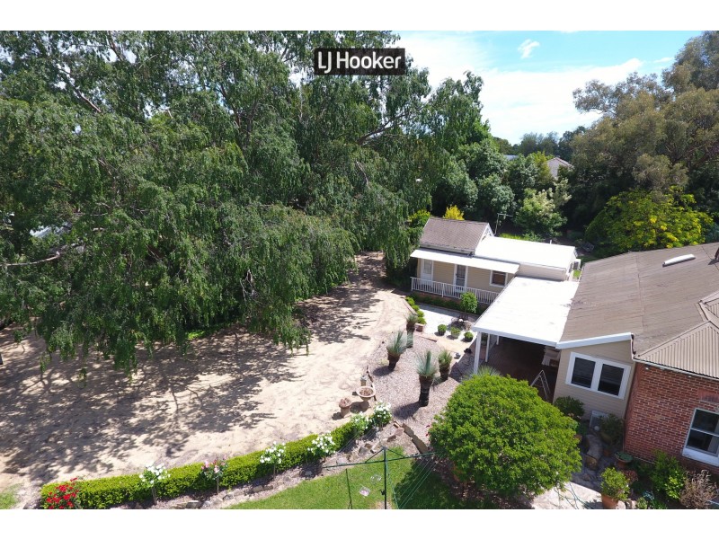 27 Brae Street, Inverell NSW 2360