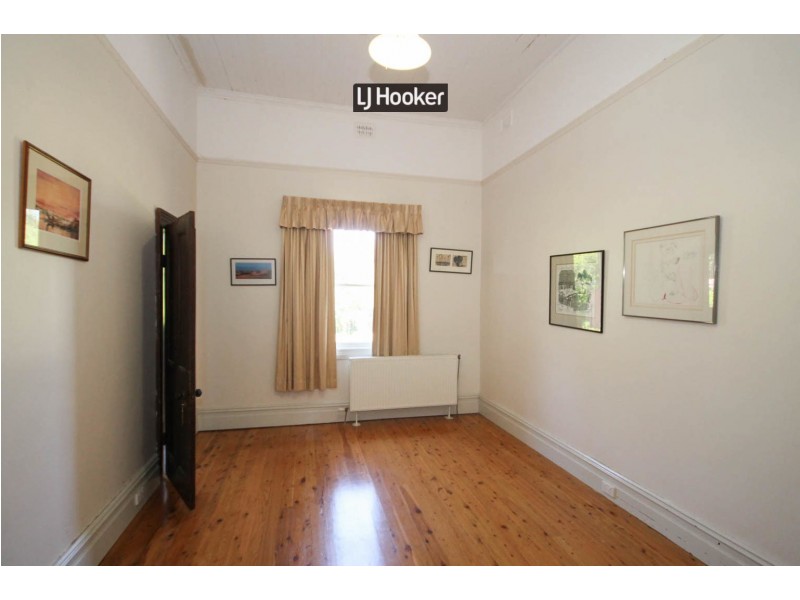 27 Brae Street, Inverell NSW 2360