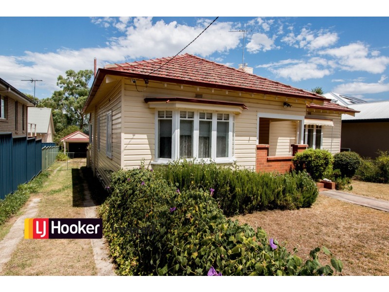 9 George Street, Inverell NSW 2360