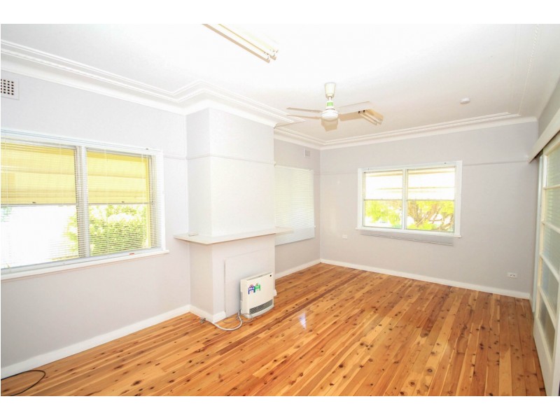 15 Brown Street, Inverell NSW 2360