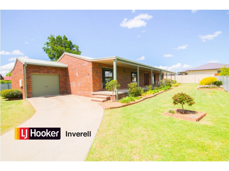 12 Tulare Crescent, Inverell NSW 2360
