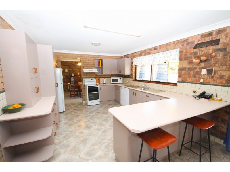 12 Tulare Crescent, Inverell NSW 2360