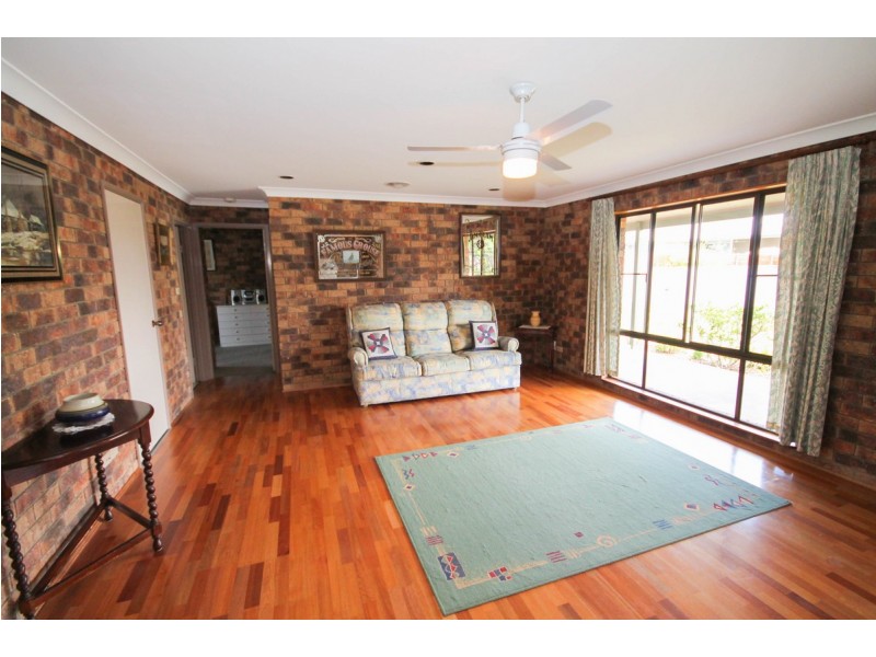 12 Tulare Crescent, Inverell NSW 2360