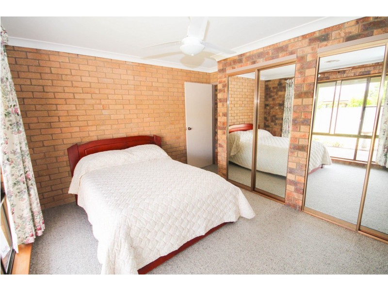 12 Tulare Crescent, Inverell NSW 2360