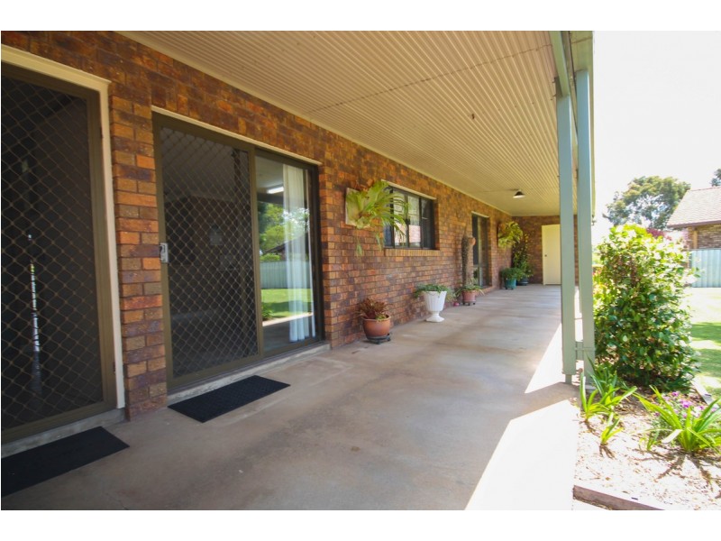 12 Tulare Crescent, Inverell NSW 2360