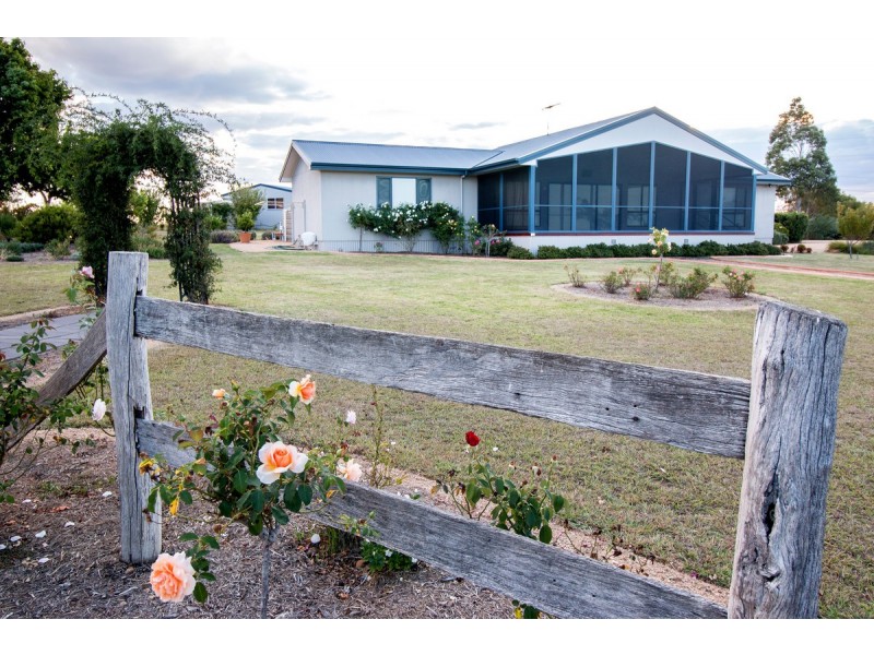 22 Hampton Court, Inverell NSW 2360