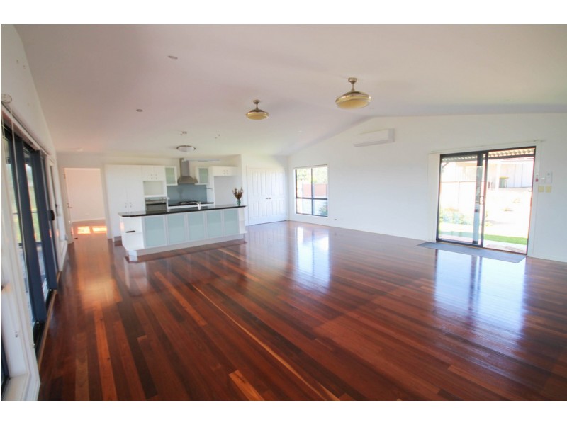 22 Hampton Court, Inverell NSW 2360