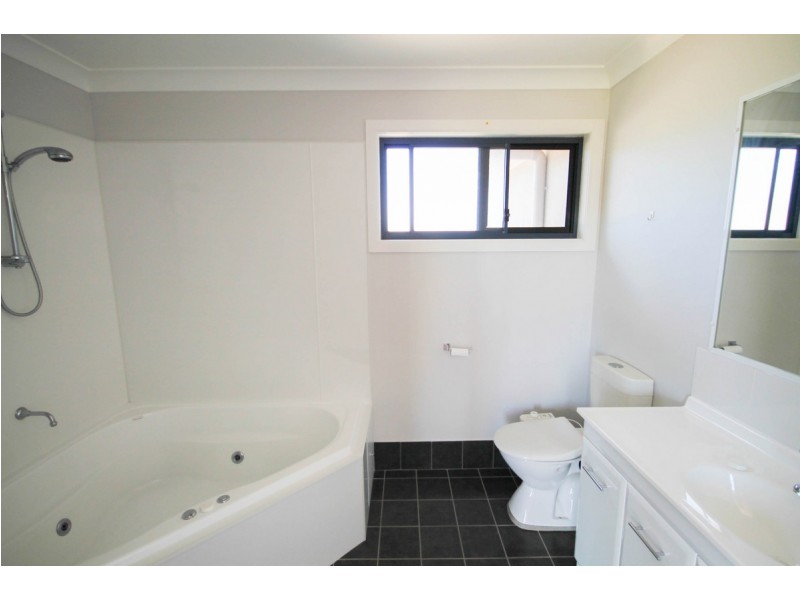 22 Hampton Court, Inverell NSW 2360