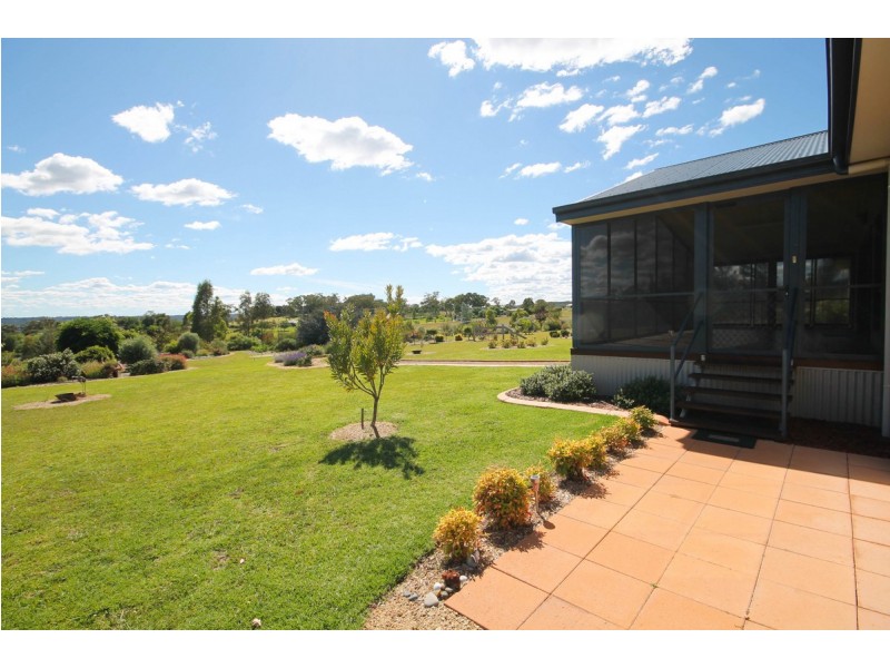 22 Hampton Court, Inverell NSW 2360