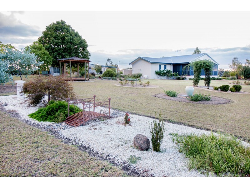 22 Hampton Court, Inverell NSW 2360
