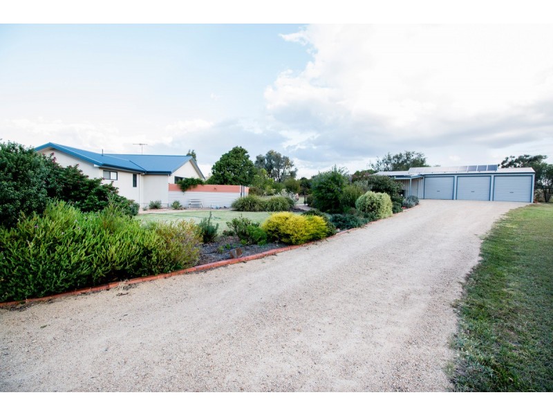 22 Hampton Court, Inverell NSW 2360