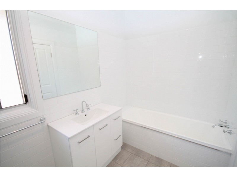 29 Lang Street, Inverell NSW 2360