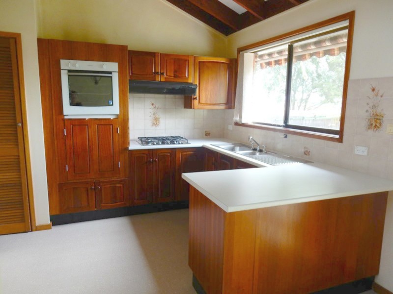 18 Zircon Street, Inverell NSW 2360