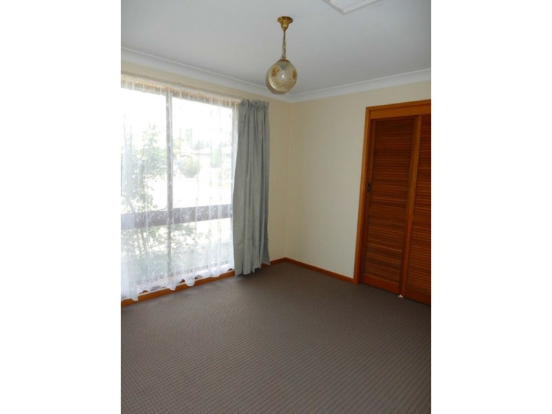 18 Zircon Street, Inverell NSW 2360