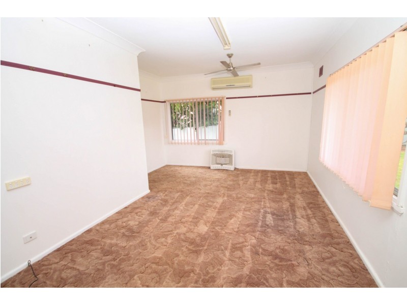 99 King Street, Inverell NSW 2360