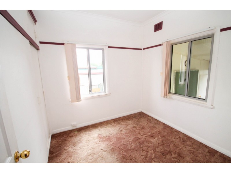 99 King Street, Inverell NSW 2360