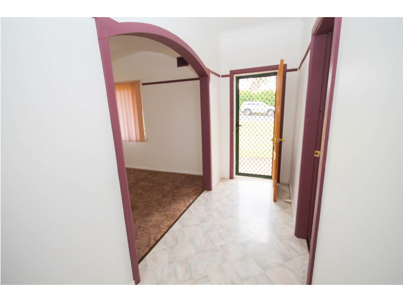 99 King Street, Inverell NSW 2360