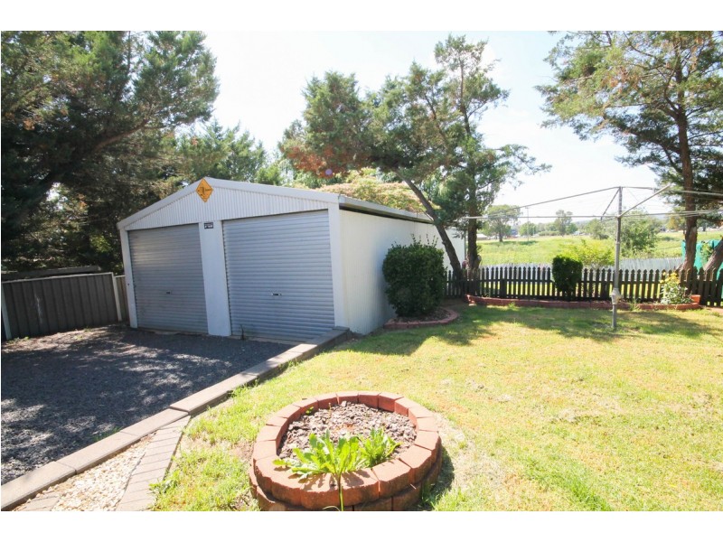 99 King Street, Inverell NSW 2360