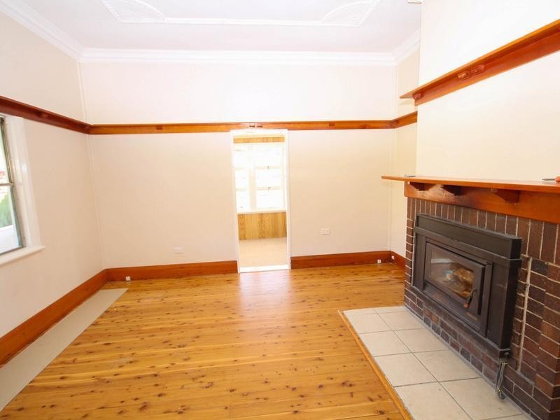 33 George Street, Inverell NSW 2360