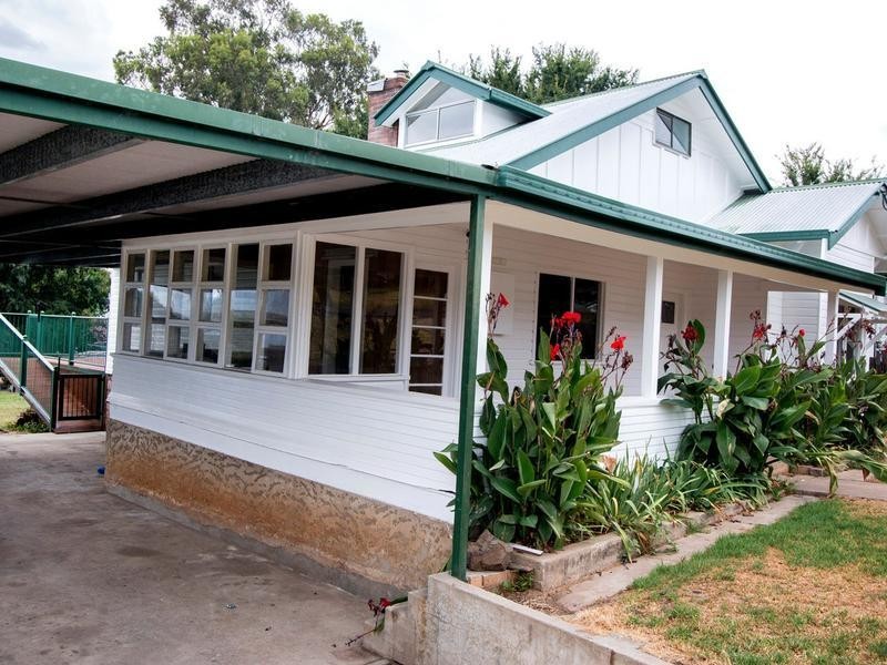 33 George Street, Inverell NSW 2360