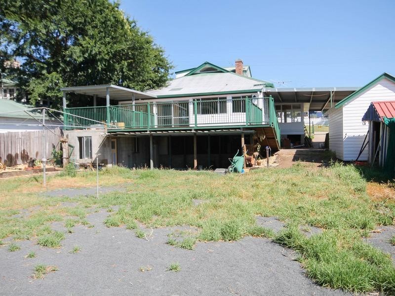 33 George Street, Inverell NSW 2360