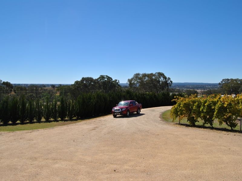 86 Doncaster Drive, Inverell NSW 2360