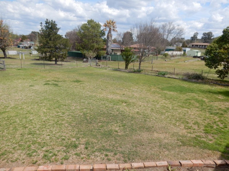 4 Burnett Street, Bundarra NSW 2359