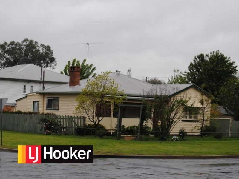 74 Mansfield Street, Inverell NSW 2360