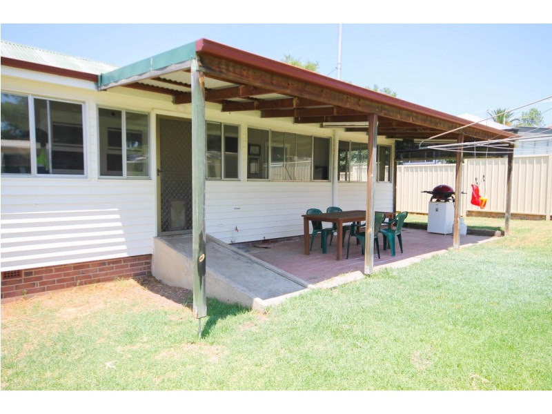 77 Urabatta Street, Inverell NSW 2360