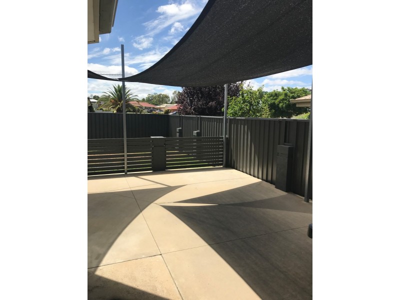 1 Libani Crescent, Inverell NSW 2360