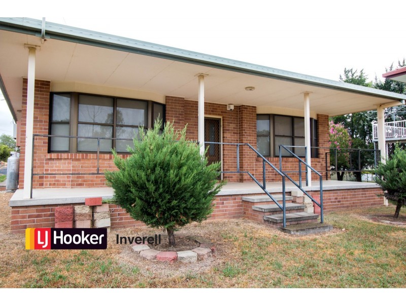 9 Clive Street, Inverell NSW 2360