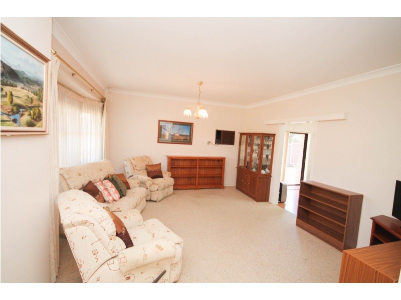 9 Clive Street, Inverell NSW 2360