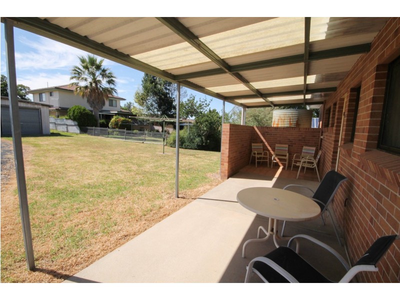 9 Clive Street, Inverell NSW 2360