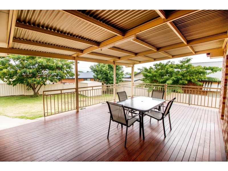 3 Crestview Place, Inverell NSW 2360