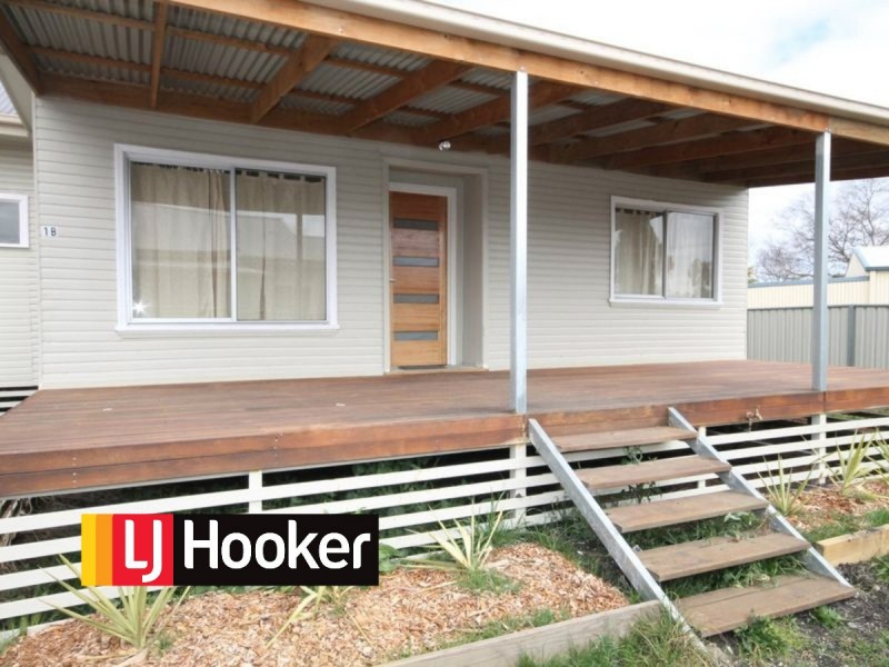 1B Oak Place, Inverell NSW 2360