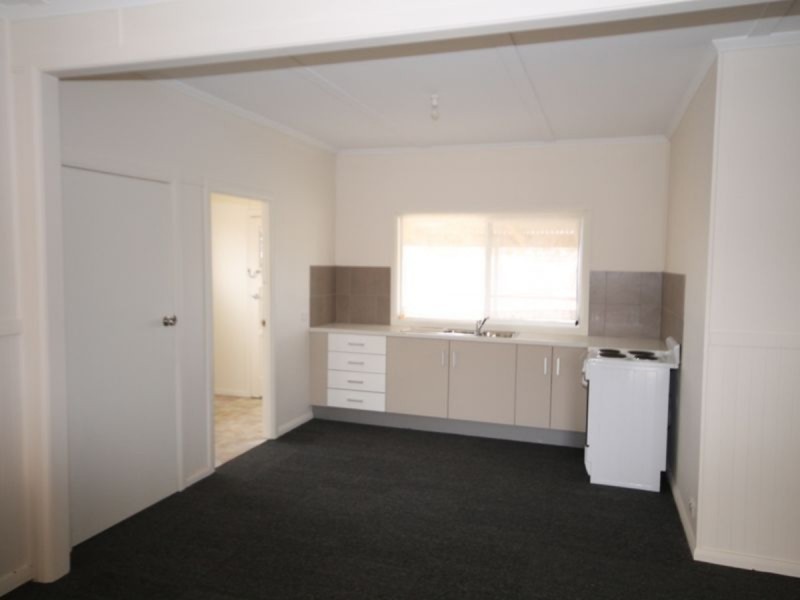 1B Oak Place, Inverell NSW 2360